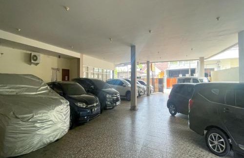 Makassar Hotel | Reddoorz Syariah at Pondok Bintang Jalan Biring Romang Makassar