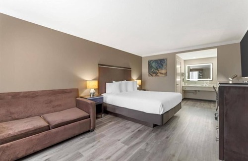 North Redondo Hotel | Redondo Beach Stay | 1 Unit | Near Galleria Mall & Beach