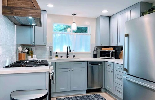 Felton House | Redwood Grove (Relaxing Hot Tub+PS5+Redwood Park)