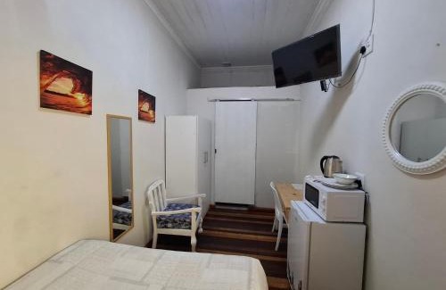 Quigney Beach House | Rees Nest