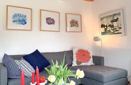 Osterhever House | Reetdach-ferienhaus "weiße Reetdachkate" in Osterhever für 5 Personen