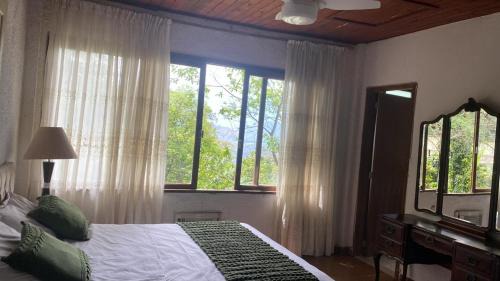 Duque de Caxias House | Refúgio na Serra de Petrópolis simples e acolhedor