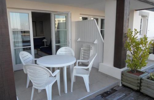 Arzon Apartment | REF 058 Appartement T2 pour quatre personnes parc du Fogeo Arzon