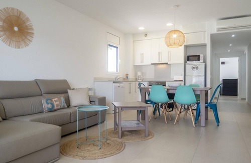 L'Escala Apartment | Ref. RIELLS MAR : pool and parking at only 100m of Riells beach.