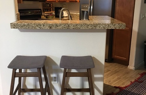 North Scottsdale Condo | Refined North Scottsdale Condo for All Seasons