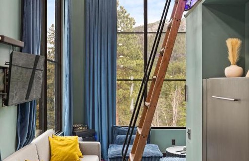 Lead House | Reflection Ridge