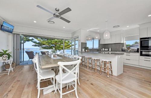 Soldiers Point House | Reflections at Sunset Beach
