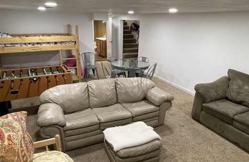St. Anthony Apartment | Refreshing, Charming Retreat w/ CalKing Bed+ Close to Yellowstone, Tetons, Dunes