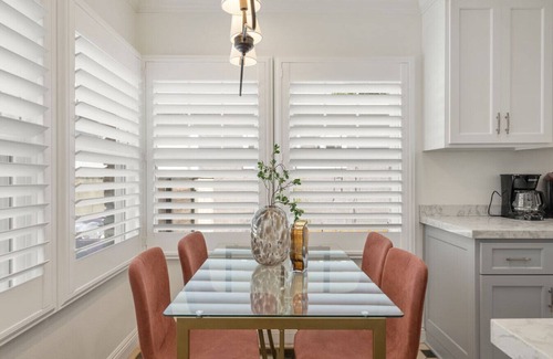 South of Conant House | Refreshing Escape| Hot Tub| Games| Beautiful Patio