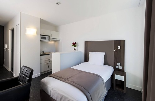 Dijon Hotel | Refreshing Stay with Free Offsite Parking! Pet Friendly Property!