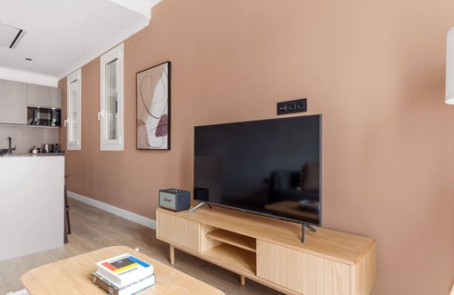 La Sagrada Familia Apartment | Refurbished Sagrada Familia 1BR w/Roof Access, by Blueground