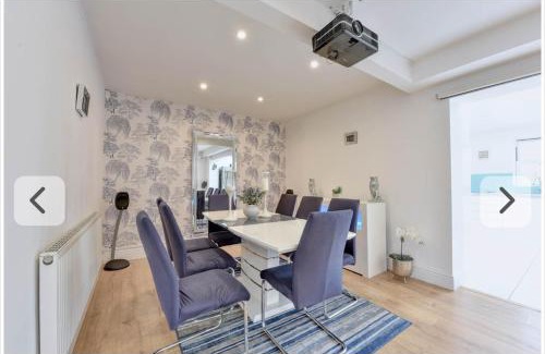 Henley House | Regatta 10 day stay ONLY from 26th June