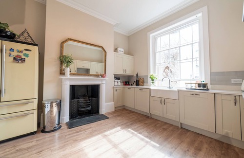 Cheltenham House | Regency Grandeur in Cheltenham sleeps 15