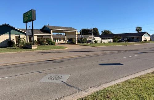 Gatesville Hotel | Regency Inn
