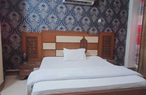 Hyderabad House | Regent Inn Guest House