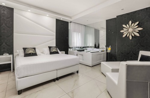 Casapulla Hotel | Reggia Suite Spa Hotel