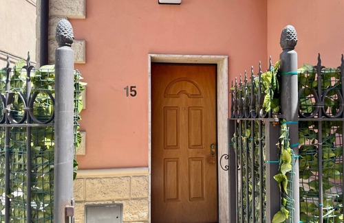 Reggio Calabria Apartment | Reggina's Retreat