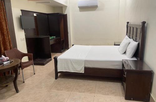 PECHS House | Rehaish Inn Guest House