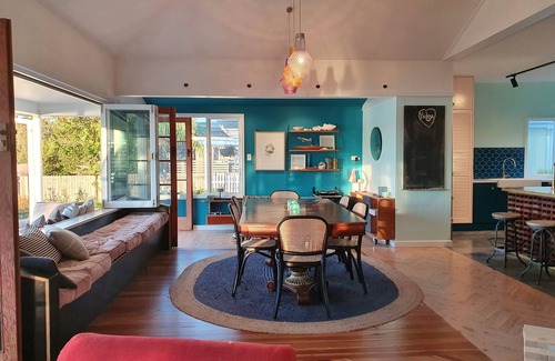 Burrill Lake House | Reimagined Designer Lakehouse in Prime Location