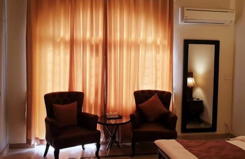 G-6 Sector Hotel | Reina Boutique Hotel - G6