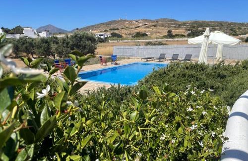 Adamas Villa | Reina Villa