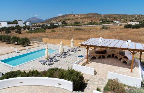 Adamas Villa | Reina Villa