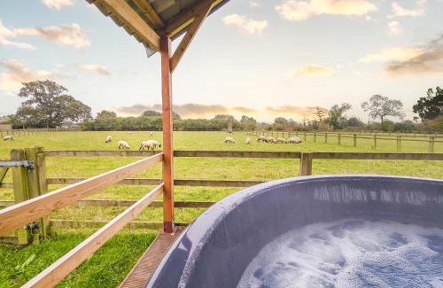 Rugeley Ski Chalet | Reindeer Lodge Very Special Retreat With Private Hot Tub Near Cannock Chase By STAE-Homes