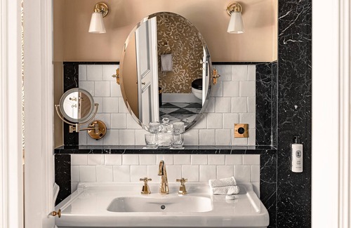 Quartier de la Monnaie Hotel | Relais Christine