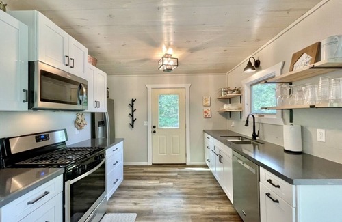 Deer River Cabin | Relax and recharge! Cabin on a tranquil bay on Deer Lake is a perfect get away!