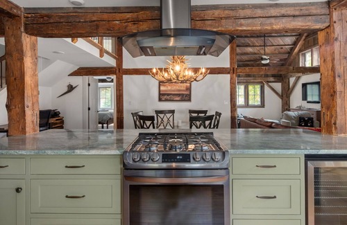 Warren Condo | Relax and Recharge: Farmhouse Condo with Hot Tub in Sugarbush Paradise