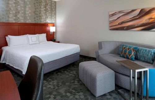 Waldron Hotel | Relax and Unwind! Pet-Friendly Unit, Close to Zona Ross Mall!