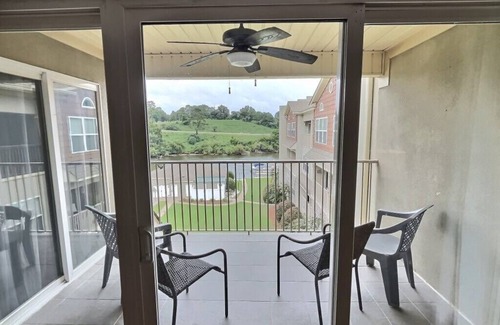 Alexander City Condo | Relax and unwind in this newly updated 3 bedroom condo on Lake Martin
