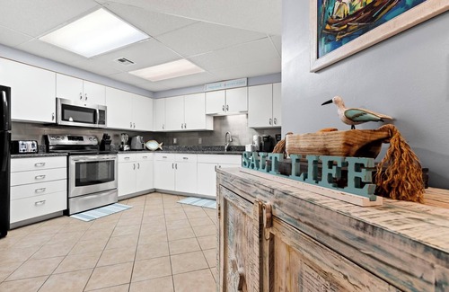 Orange Beach Condo | RELAX AT THE BEACH IN THIS GORGEOUS GULF FRONT CONDO! THE PALMS #914