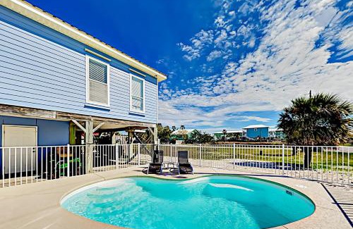 Fort Morgan Pines House | Relax by the Bay
