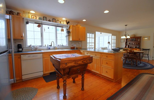 East Harwich House | Relax Close to Chatham & Orleans (2401)