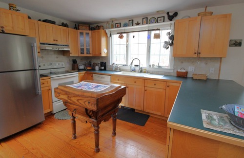 East Harwich House | Relax Close to Chatham & Orleans (2401)