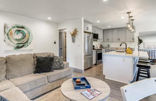 Prescott House | Relax Fireside Prescott Retreat with Hot Tub!