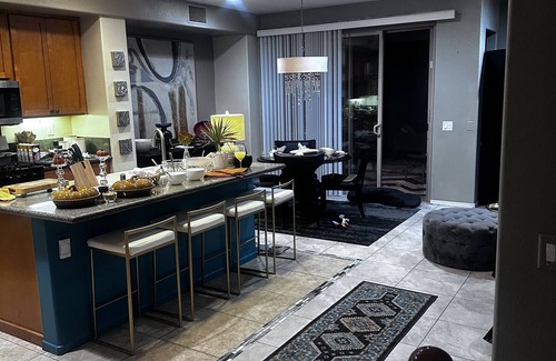 Indio Condo | Relax have a drink only 1.5 miles from Festival mile