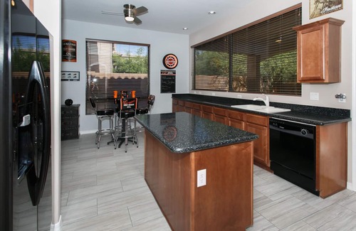 Thunder Mountain House | Relax in Harley Style! Sleeps 12! Heated community pool close! Beautiful area!