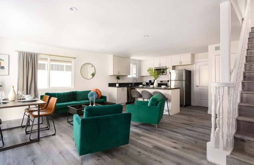 Glendale House | Relax in Spacious 3BR Apt | Sleeps 8 + Parking