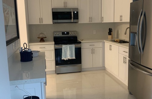 Rock Harbor House | Relax in the Keys