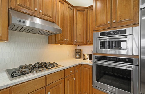 Crystal Beach Condo | Relax in the sun Beachfront at Villa Coyaba 209 Unit w/2 FREE sets of Beach Service!