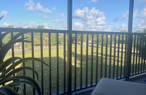 Tarpon Springs House | Relax in the unspoiled coastal vibe at this beautiful home at the Sponge Docks!