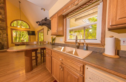 Peebles House | Relax in this Secluded 3-Level Home! Luxury & Tranquility on 8 Acres!