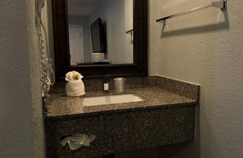 Flagstaff Hotel | Relax Inn Motel