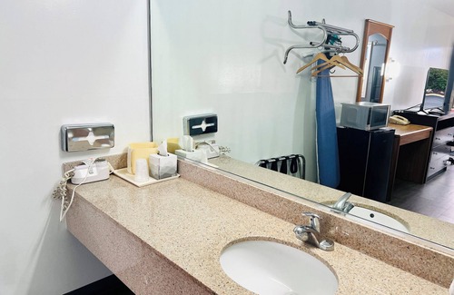 Marshall Hotel | Relax Inn