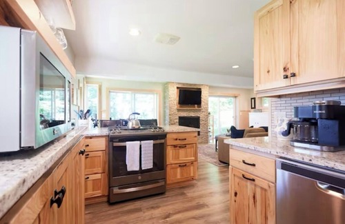 Pillager House | Relax Lakeside at Lower Sylvan Oasis, 2 Bed & 3 Bath