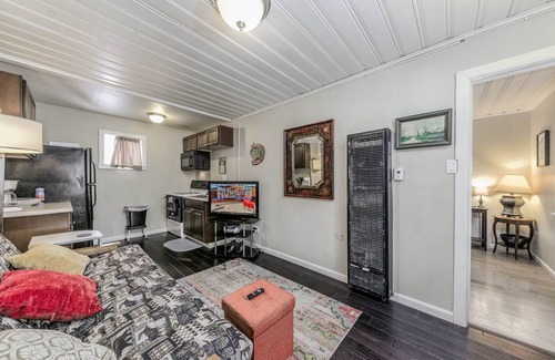 Ruidoso Apartment | RELAX Mid-town On River! AMAZING loc - Opt HOT TUB