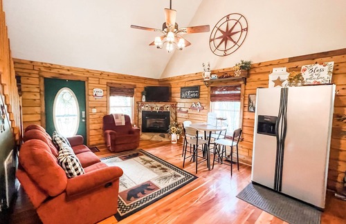Piper Gap Cabin | Relax @ Mt. Melody Log Cabin. Brand New Hot Tub and Masterbath. by Trout Stream