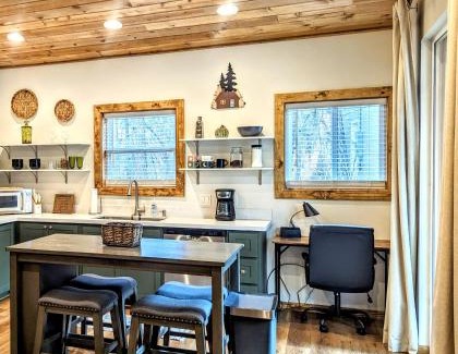 Pinetop House | Relax & Recharge in Cozy Pinetop 2BR Retreat